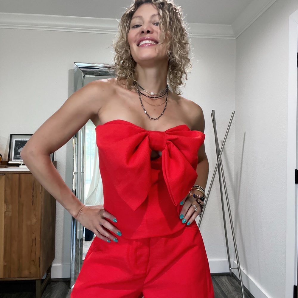 STRAPLESS BOW BUSTIER IN RED